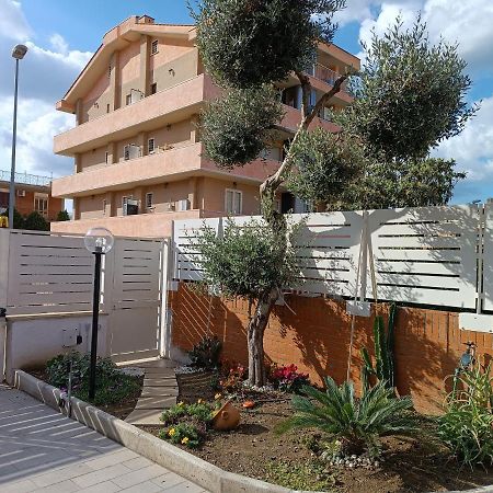 Touch&Go - Stanza Privata Con Servizi Ciampino Exterior photo