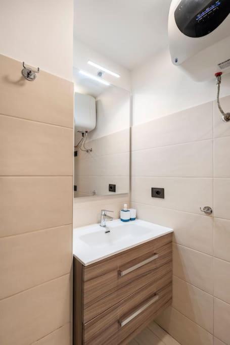Touch&Go - Stanza Privata Con Servizi Ciampino Exterior photo